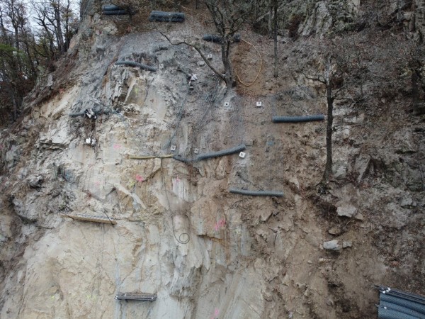 Verpressanker und Felsvernetzung mit Felsnägel